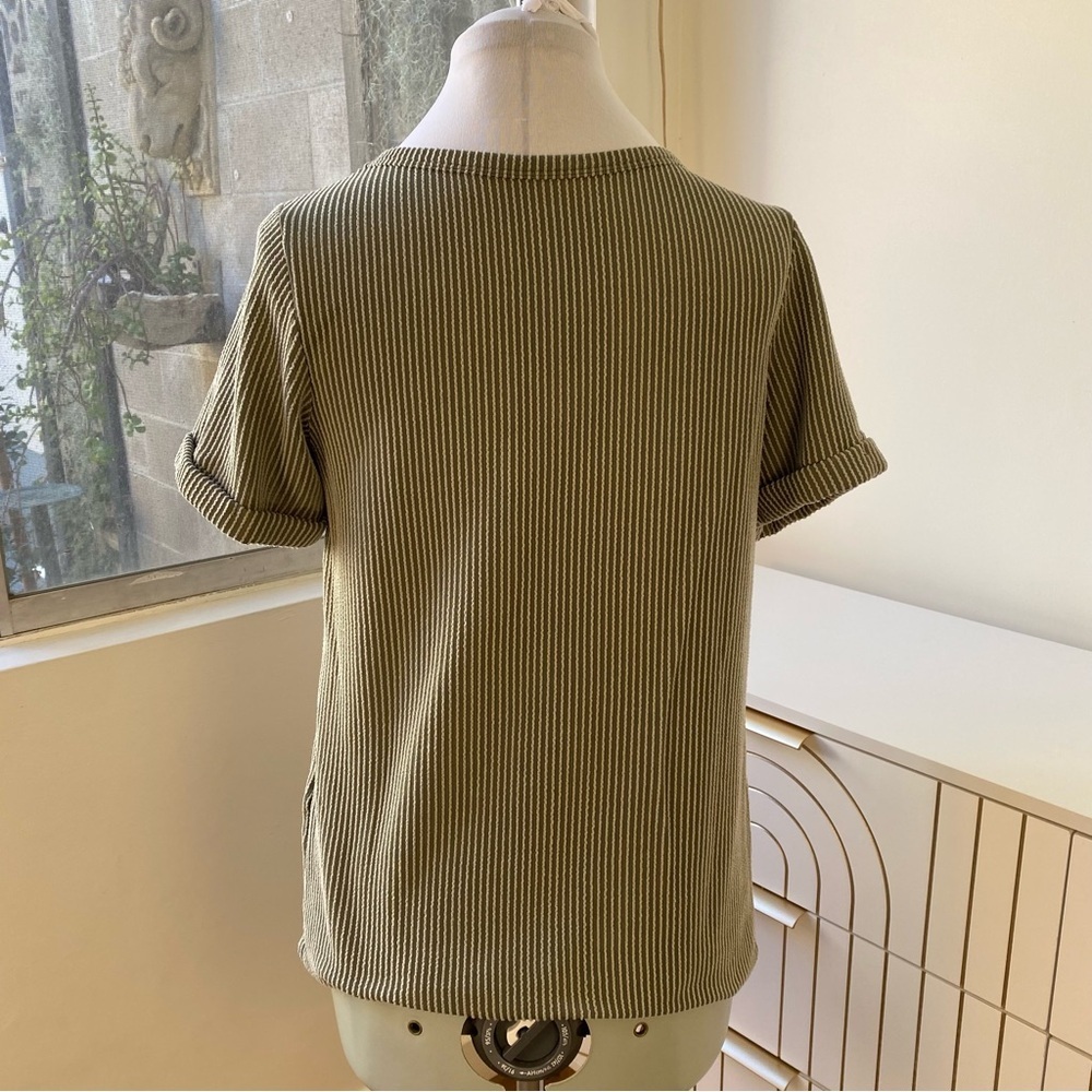 Textured Rib V-Neck Pocket Tee — Sage/Olive Stripe (Size S) - Picture 6 of 9